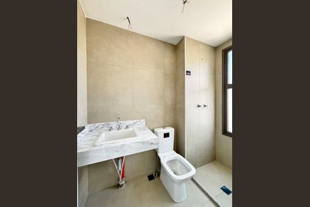 Apartamento à venda com 84m², 2 quartos e 2 vagas Apartamento à venda com 84m², 2 quartos e 2 vagasBanheiro da Suíte 1