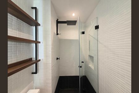 Studio para alugar com 23m², 1 quarto e sem vaga Studio para alugar com 23m², 1 quarto e sem vagaBanheiro social