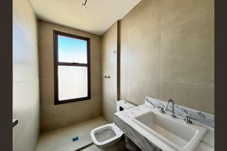 Apartamento à venda com 82m², 2 quartos e 2 vagasBanheiro da Suíte 2