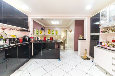 Casa à venda com 300m², 3 quartos e 6 vagasCopa e Cozinha