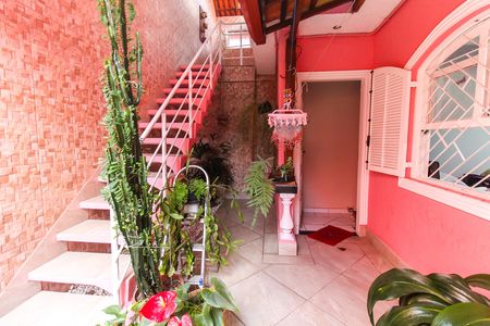 Casa à venda com 300m², 3 quartos e 6 vagasQuintal