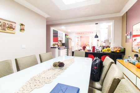 Casa à venda com 300m², 3 quartos e 6 vagasCopa e Cozinha