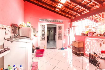 Casa à venda com 300m², 3 quartos e 6 vagasÁrea de Serviço