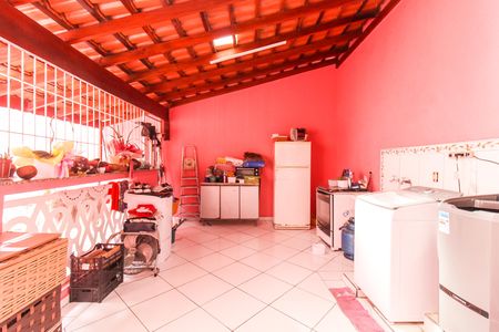 Casa à venda com 300m², 3 quartos e 6 vagasÁrea de Serviço