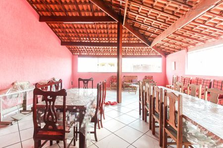 Casa à venda com 300m², 3 quartos e 6 vagasÁrea Gourmet