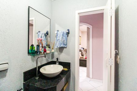 Casa à venda com 300m², 3 quartos e 6 vagasBanheiro 3