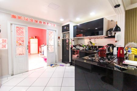 Casa à venda com 300m², 3 quartos e 6 vagasCopa e Cozinha