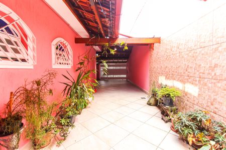 Casa à venda com 300m², 3 quartos e 6 vagasQuintal