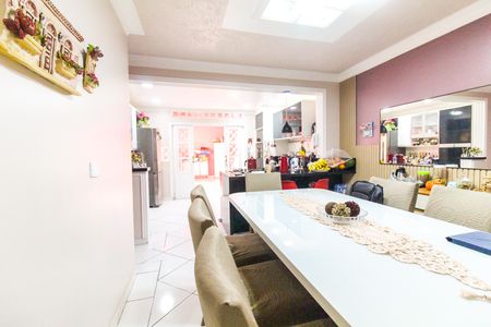 Casa à venda com 300m², 3 quartos e 6 vagasCopa e Cozinha