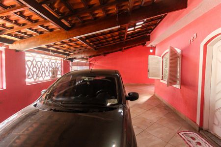 Casa à venda com 300m², 3 quartos e 6 vagasGaragem