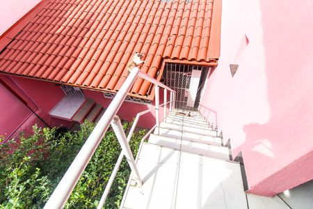 Casa à venda com 300m², 3 quartos e 6 vagasEscada