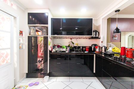 Casa à venda com 300m², 3 quartos e 6 vagasCopa e Cozinha