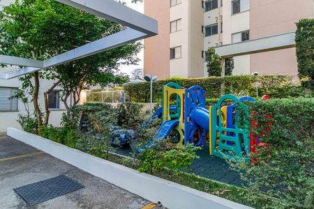 Apartamento para alugar com 50m², 2 quartos e 1 vaga Apartamento para alugar com 50m², 2 quartos e 1 vagaÁrea comum - Playground