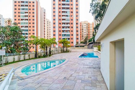 Apartamento para alugar com 50m², 2 quartos e 1 vaga Apartamento para alugar com 50m², 2 quartos e 1 vagaÁrea comum - Piscina