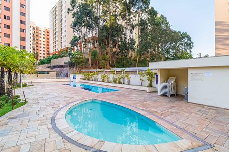 Apartamento para alugar com 50m², 2 quartos e 1 vaga Apartamento para alugar com 50m², 2 quartos e 1 vagaÁrea comum - Piscina