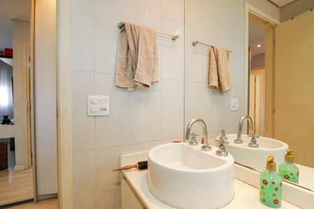 Apartamento à venda com 110m², 3 quartos e 2 vagas Apartamento à venda com 110m², 3 quartos e 2 vagasBanheiro da Suíte