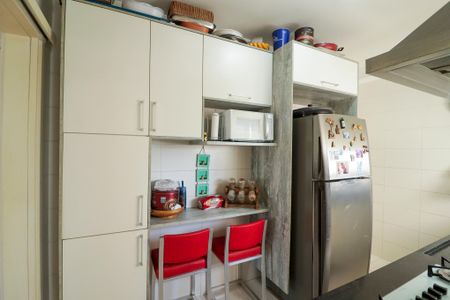 Apartamento à venda com 110m², 3 quartos e 2 vagas Apartamento à venda com 110m², 3 quartos e 2 vagasCozinha e Área de Serviço