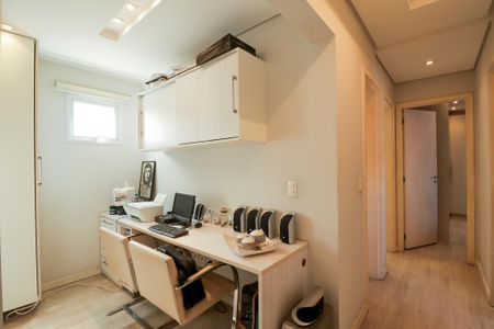 Apartamento à venda com 110m², 3 quartos e 2 vagas Apartamento à venda com 110m², 3 quartos e 2 vagasCorredor/escritório