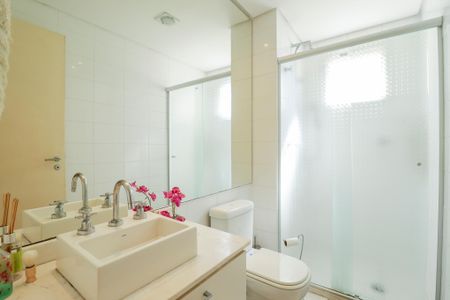 Apartamento à venda com 110m², 3 quartos e 2 vagas Apartamento à venda com 110m², 3 quartos e 2 vagasBanheiro Social