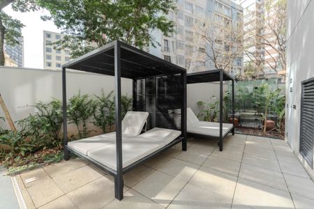 Apartamento para alugar com 26m², 1 quarto e sem vaga Apartamento para alugar com 26m², 1 quarto e sem vagaÁrea comum - Piscina