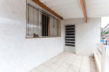 Casa à venda com 190m², 3 quartos e 1 vaga Casa à venda com 190m², 3 quartos e 1 vagaVaranda