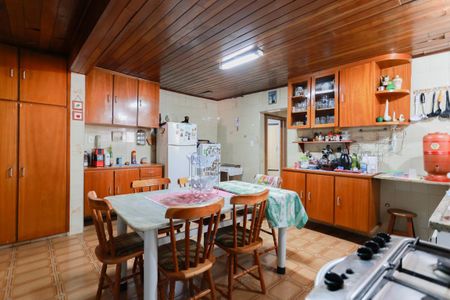 Casa à venda com 190m², 3 quartos e 1 vaga Casa à venda com 190m², 3 quartos e 1 vagaCozinha