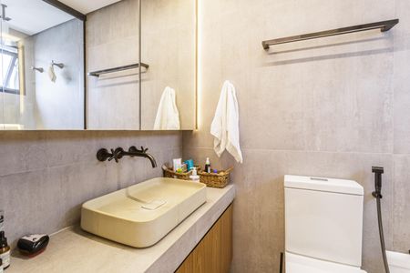 Apartamento para alugar com 90m², 1 quarto e 2 vagas Apartamento para alugar com 90m², 1 quarto e 2 vagasBanheiro da Suíte