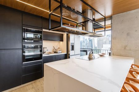 Apartamento para alugar com 90m², 1 quarto e 2 vagas Apartamento para alugar com 90m², 1 quarto e 2 vagasCozinha