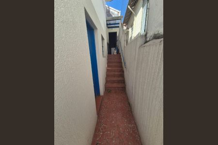 Casa à venda com 92m², 2 quartos e sem vaga Casa à venda com 92m², 2 quartos e sem vagaescada