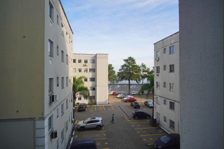 Quarto 1 - Vista de apartamento para alugar com 2 quartos, 44m² em Costa E Silva, Porto Alegre