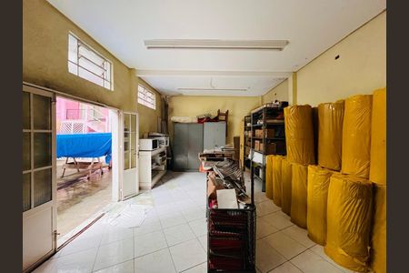 Área externa de casa à venda com 4 quartos, 410m² em Penha de França, São Paulo