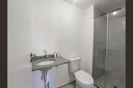 Banheiro da Suíte de apartamento para alugar com 2 quartos, 44m² em Santo Amaro, São Paulo