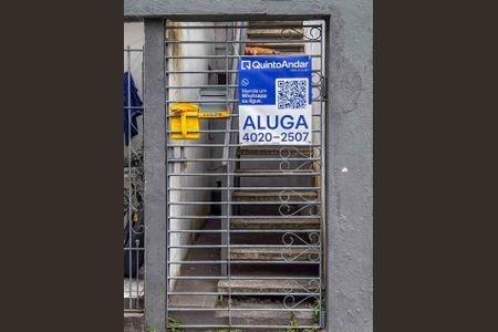 Studio para alugar com 35m², 1 quarto e sem vaga Studio para alugar com 35m², 1 quarto e sem vagaPlaca Instalada na Fachada