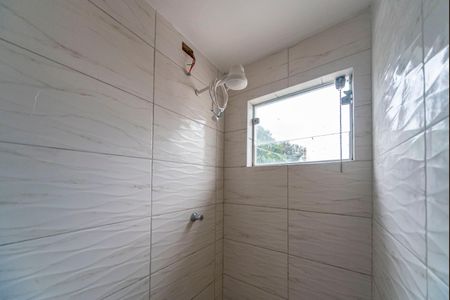 Banheiro  de kitnet/studio para alugar com 1 quarto, 35m² em Jardim Bom Pastor, Santo André