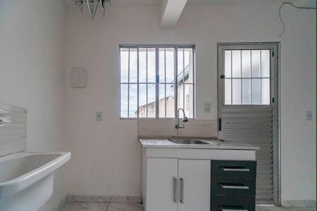 Studio para alugar com 35m², 1 quarto e sem vaga Studio para alugar com 35m², 1 quarto e sem vagaCozinha e Área de Serviço