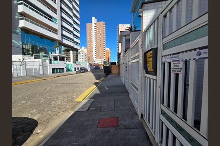 Apartamento para alugar com 97m², 2 quartos e 1 vaga Apartamento para alugar com 97m², 2 quartos e 1 vagaFachada