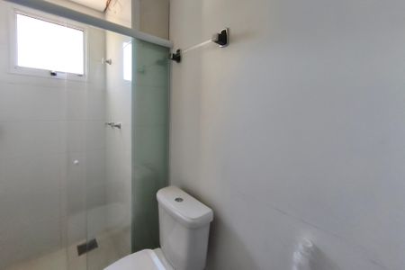 Banheiro Suíte  de apartamento para alugar com 2 quartos, 51m² em Parque Fazendinha, Campinas