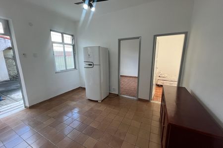 Sala de casa para alugar com 2 quartos, 80m² em Ramos, Rio de Janeiro