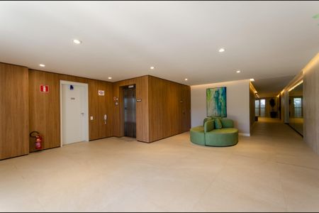 Apartamento para alugar com 242m², 4 quartos e 2 vagas Apartamento para alugar com 242m², 4 quartos e 2 vagasHall de entrada