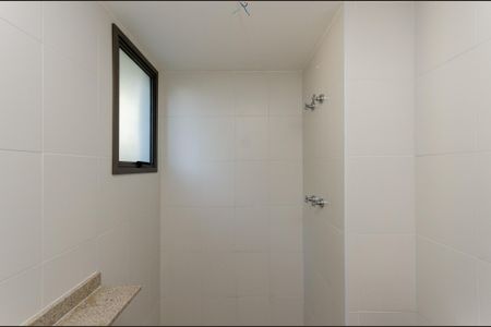 Apartamento para alugar com 242m², 4 quartos e 2 vagas Apartamento para alugar com 242m², 4 quartos e 2 vagasSuíte - Banheiro