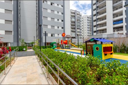 Apartamento para alugar com 242m², 4 quartos e 2 vagas Apartamento para alugar com 242m², 4 quartos e 2 vagasÁrea comum - Playground