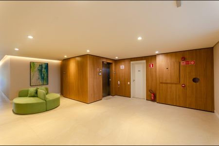 Apartamento para alugar com 242m², 4 quartos e 2 vagas Apartamento para alugar com 242m², 4 quartos e 2 vagasHall de entrada
