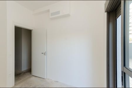 Apartamento para alugar com 242m², 4 quartos e 2 vagas Apartamento para alugar com 242m², 4 quartos e 2 vagasQuarto 2