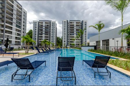 Apartamento para alugar com 242m², 4 quartos e 2 vagas Apartamento para alugar com 242m², 4 quartos e 2 vagasÁrea comum - Piscina