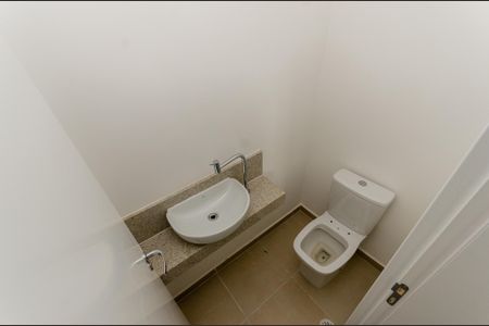 Apartamento para alugar com 242m², 4 quartos e 2 vagas Apartamento para alugar com 242m², 4 quartos e 2 vagasLavabo
