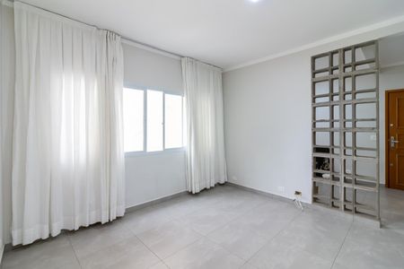 Sala de Estar de apartamento para alugar com 2 quartos, 62m² em Jardim São Paulo, São Paulo