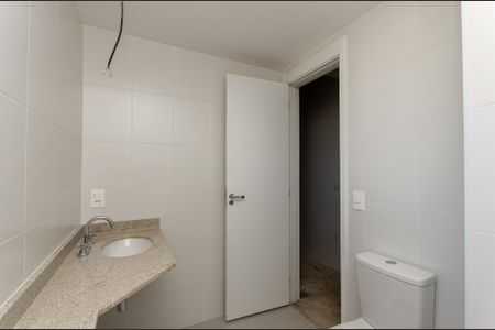 Apartamento à venda com 242m², 4 quartos e 2 vagas Apartamento à venda com 242m², 4 quartos e 2 vagasSuíte - Banheiro