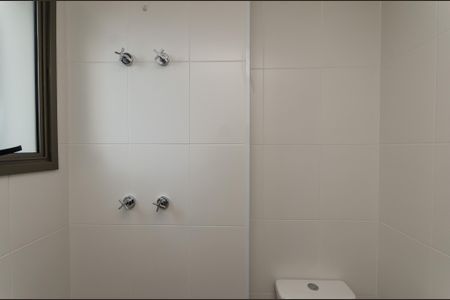 Apartamento à venda com 242m², 4 quartos e 2 vagas Apartamento à venda com 242m², 4 quartos e 2 vagasBanheiro