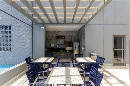 Apartamento à venda com 242m², 4 quartos e 2 vagas Apartamento à venda com 242m², 4 quartos e 2 vagasChurrasqueira 2 - Quadra esportiva