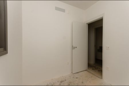 Apartamento à venda com 242m², 4 quartos e 2 vagas Apartamento à venda com 242m², 4 quartos e 2 vagasQuarto 1